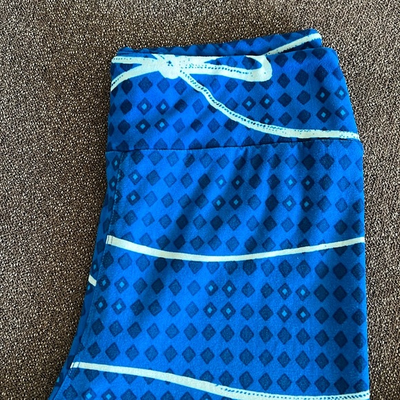 LuLaRoe leggjngs OS - Picture 2 of 6